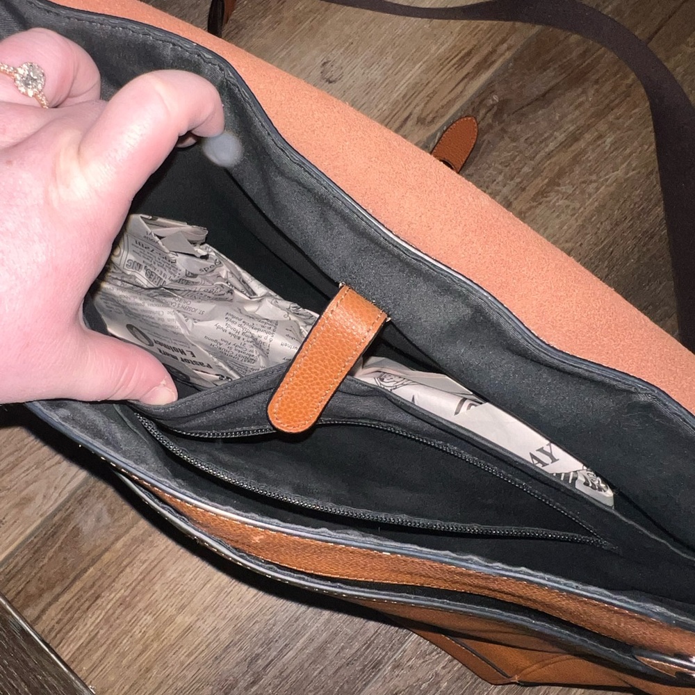 Coach Hudson Leather Messenger Bag - Picture 6 of 9